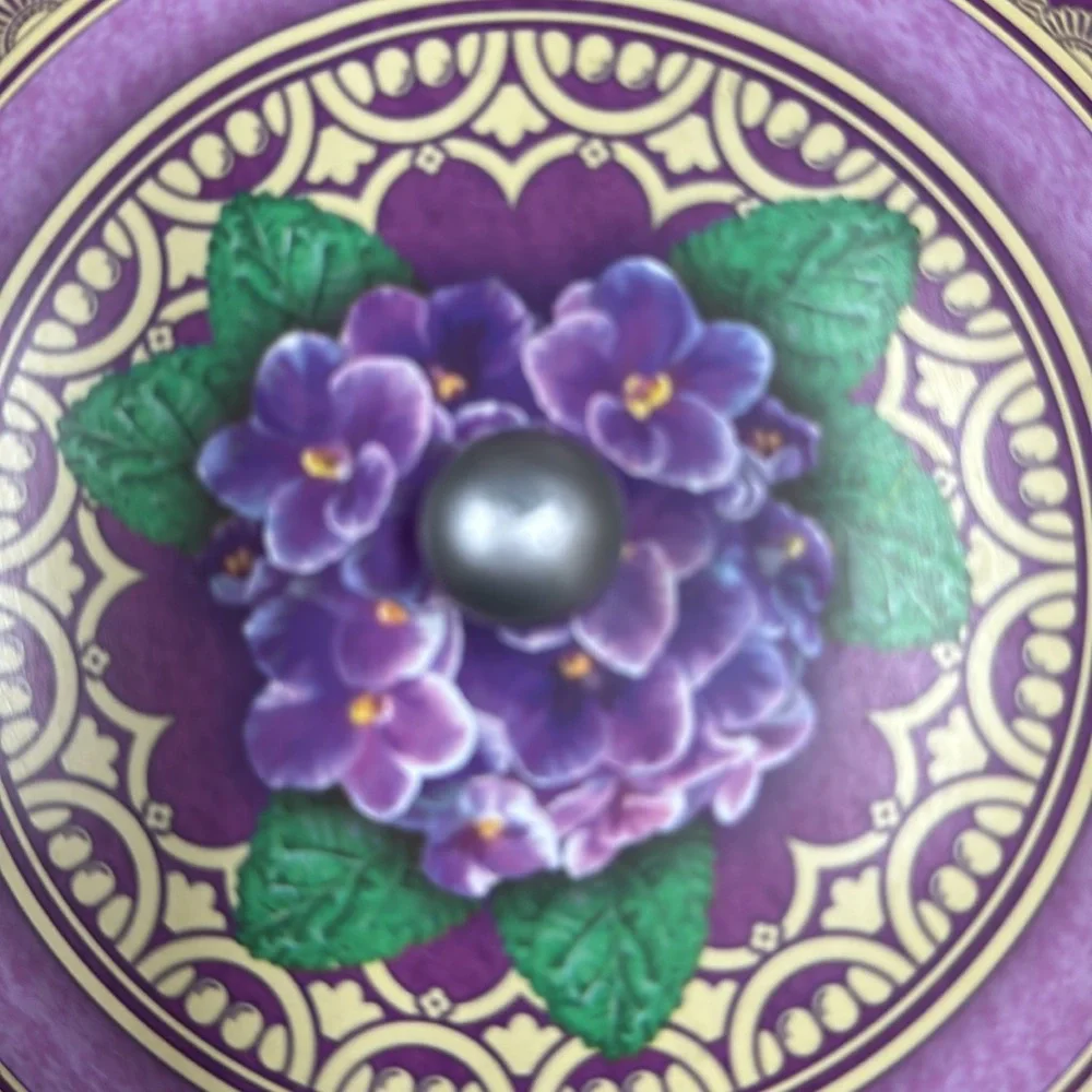 Battastero Pie Keeper African Violet Tin Box by Battistero of Florence Italy 🇮🇹